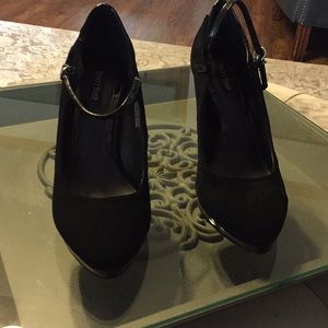 White House Black Market suede pumps